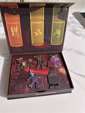 NWT Futurama Enamel Pins (5 total) 2025 Comic Con